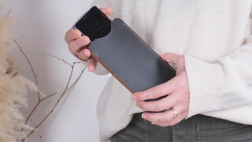 Leather iPhone Case, Handmade Smartphone Bag, Custom Mobile Crossbody, Mobile Mini Case, iPhone Travel Case, Light Tobacco, Christmas Gift