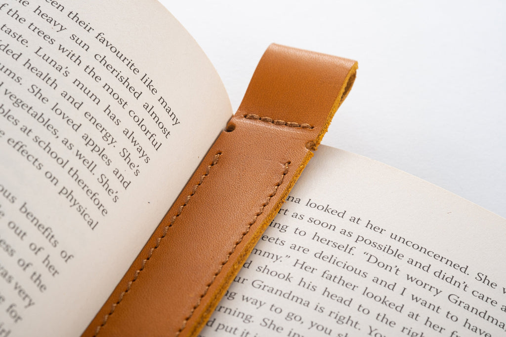 Leather Bookmark, Handmade Custom Bookmark, Personalised Leather Bookmark, Boyfriend Gift, Girlfriend Gift, Fathers Day Gift, Readers Gift