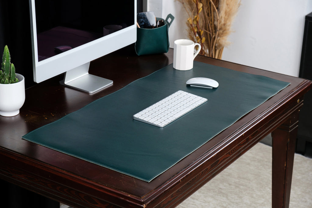 Premium Leather Desk Mat, 2.6 mm Vegetable Tanned Leather Custom Desk Blotter, Personalized Office Desk Pad, Desk Accessories, Emerald Green