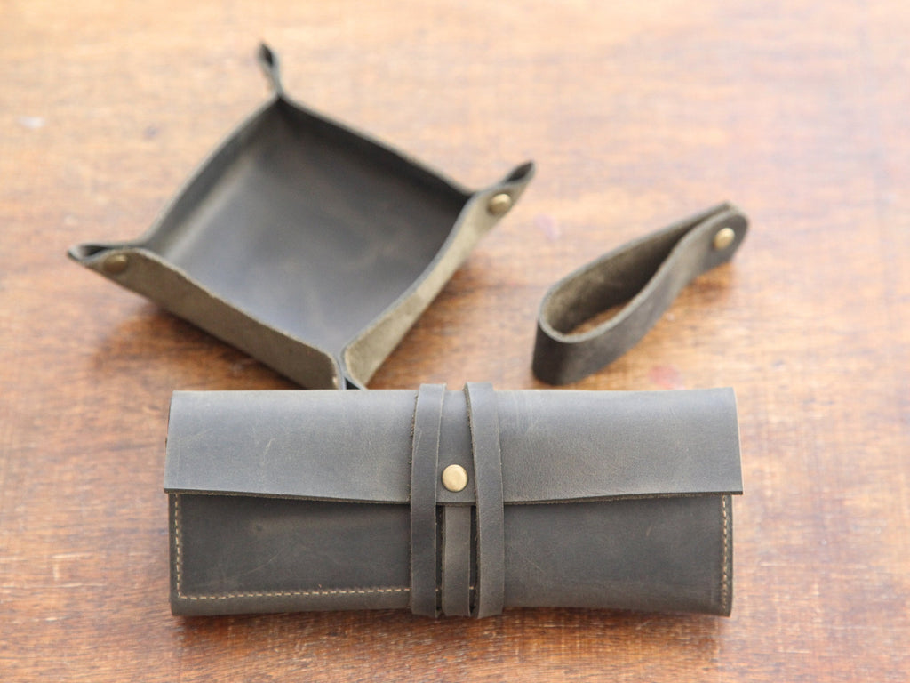 Olive Leather Mini Pipe Pouch: Handmade Pocketsize Pipe Bag for 1-Pipe