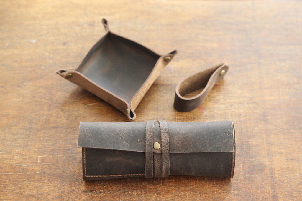 Chestnut Leather Mini Pipe Pouch: Handmade Pocketsize Pipe Bag for 1-Pipe