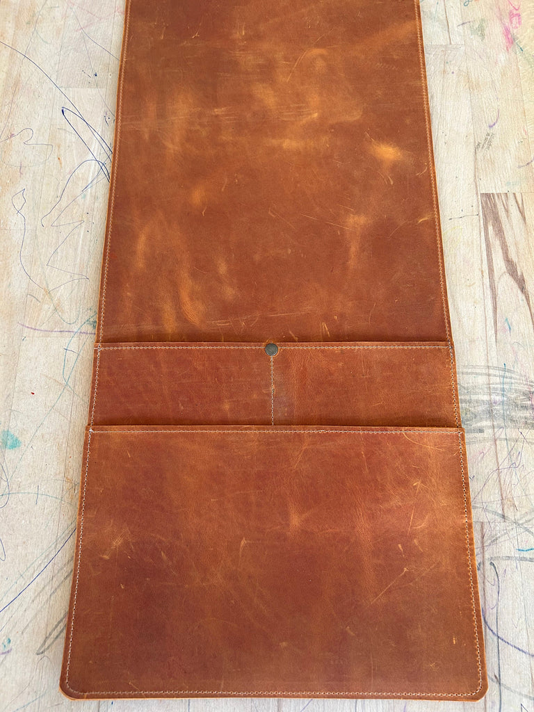 Handmade Leather Couch Armrest Organizer: Sofa Caddy with 3 Pockets for Magazines, Tablets, Remotes