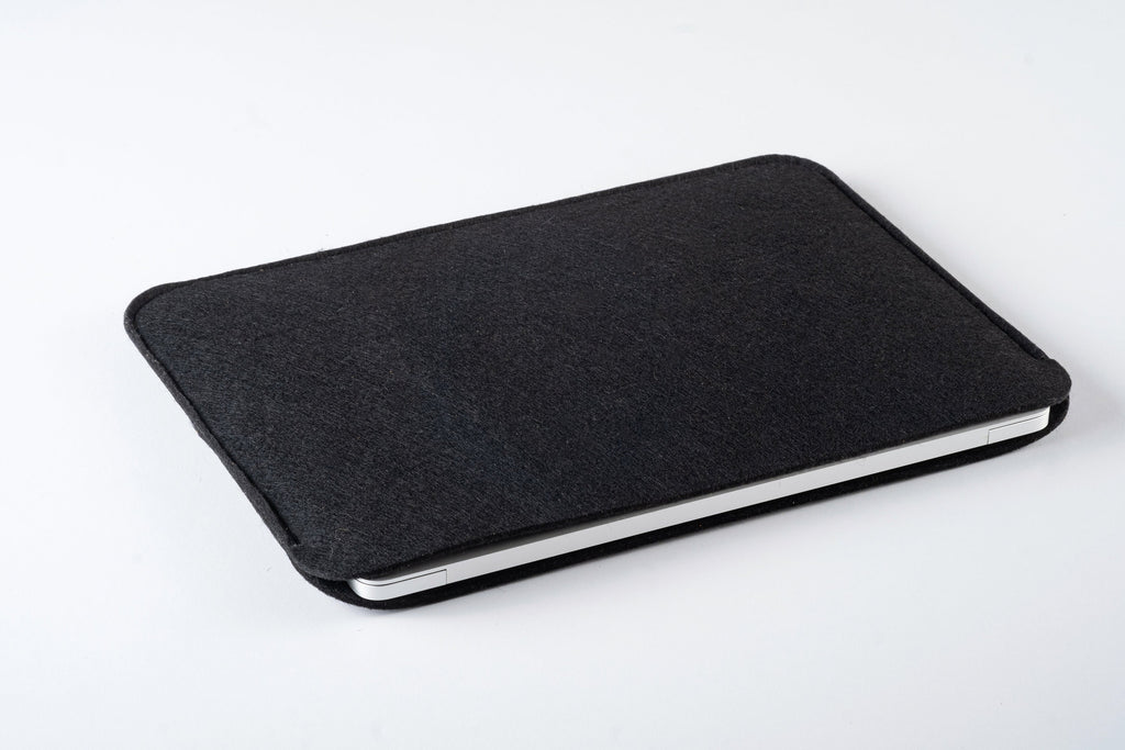 Handmade Felt Laptop Sleeve: Protective Case for MacBook