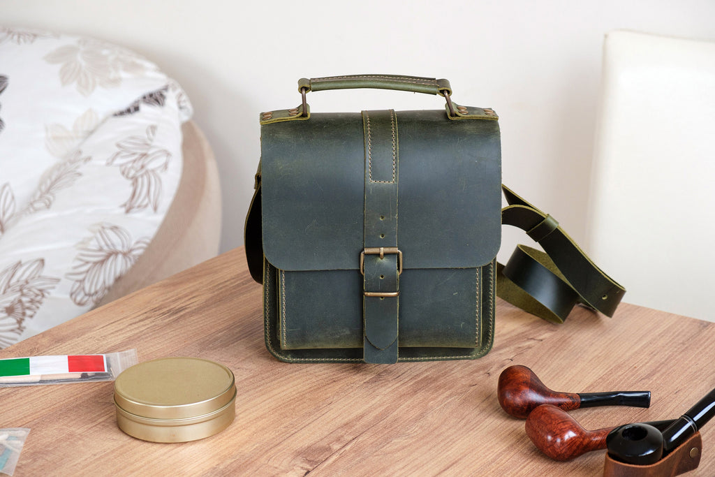Distressed Leather 8-Pipe Tobacco Bag: Handmade Shoulder Messenger