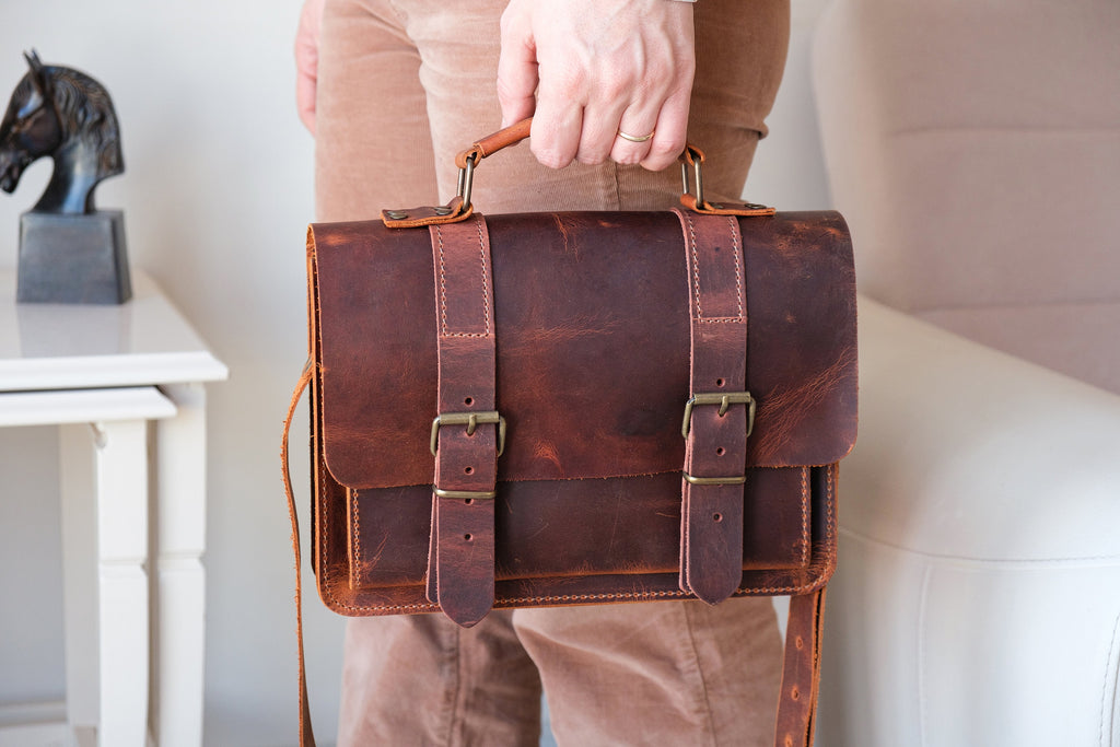 Distressed Leather 12-Pipe Messenger Bag: Handmade Shoulder Bag