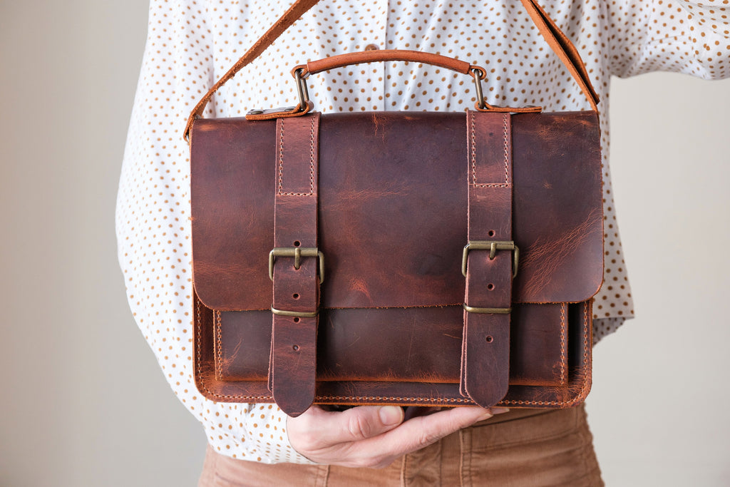 Distressed Leather 12-Pipe Messenger Bag: Handmade Shoulder Bag