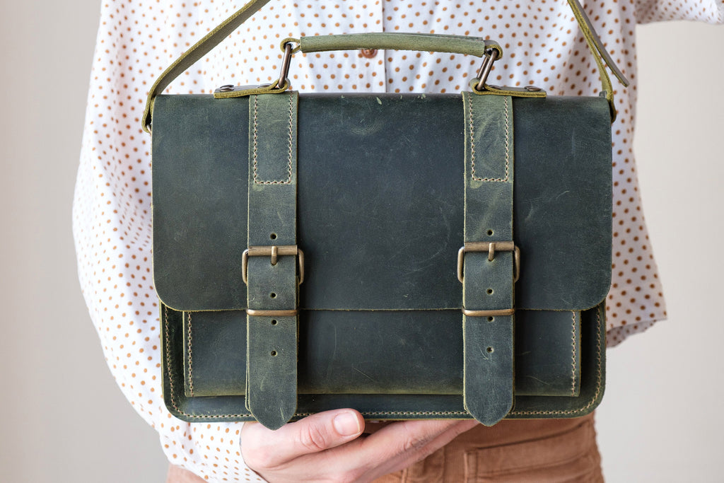 Distressed Leather 6-Pipe Messenger Bag: Handmade Tobacco Shoulder Bag