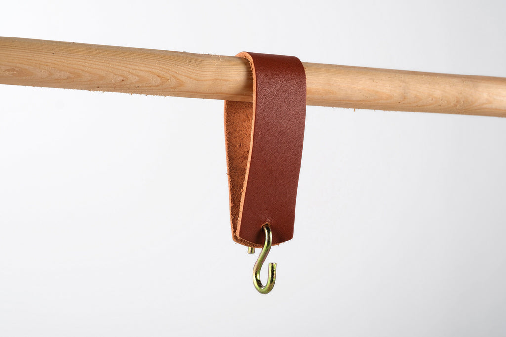 Premium Leather Wardrobe Rail Hook: Handmade Luxury 2.4 mm Vegetable Tanned Coat Hangers