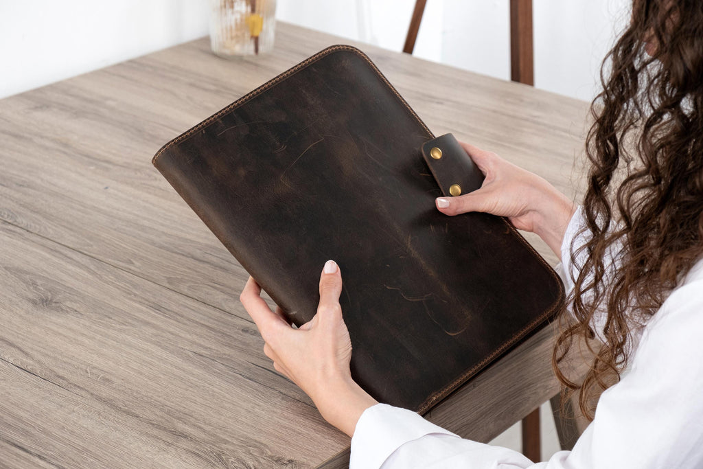 Handmade Leather MacBook Portfolio Case: Full Grain Cowhide