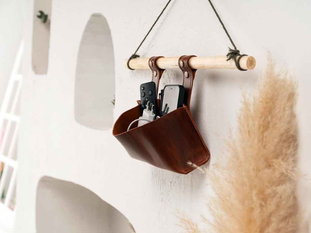 Leather Mini Accessories Rack: Living Room Minimalist Organizer for Phones, Keys & Accessories