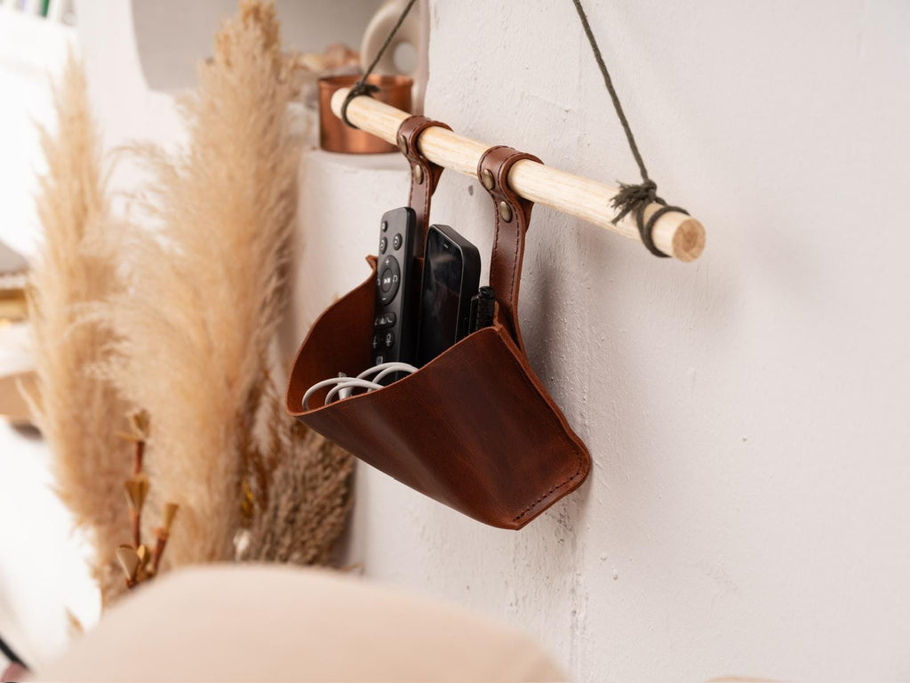 Leather Mini Accessories Rack: Living Room Minimalist Organizer for Phones, Keys & Accessories